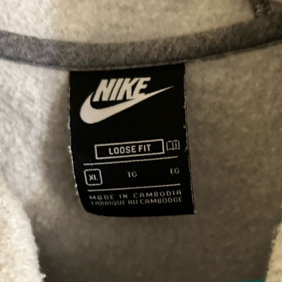 Boys Nike Hoodie - Picture 4 of 4